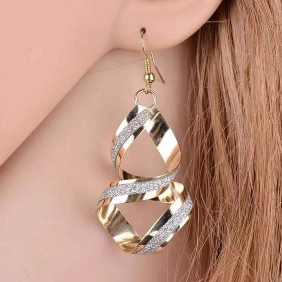 🆕 Glitter Metallic Spiral Dangle Earrings - Picture 2 of 3